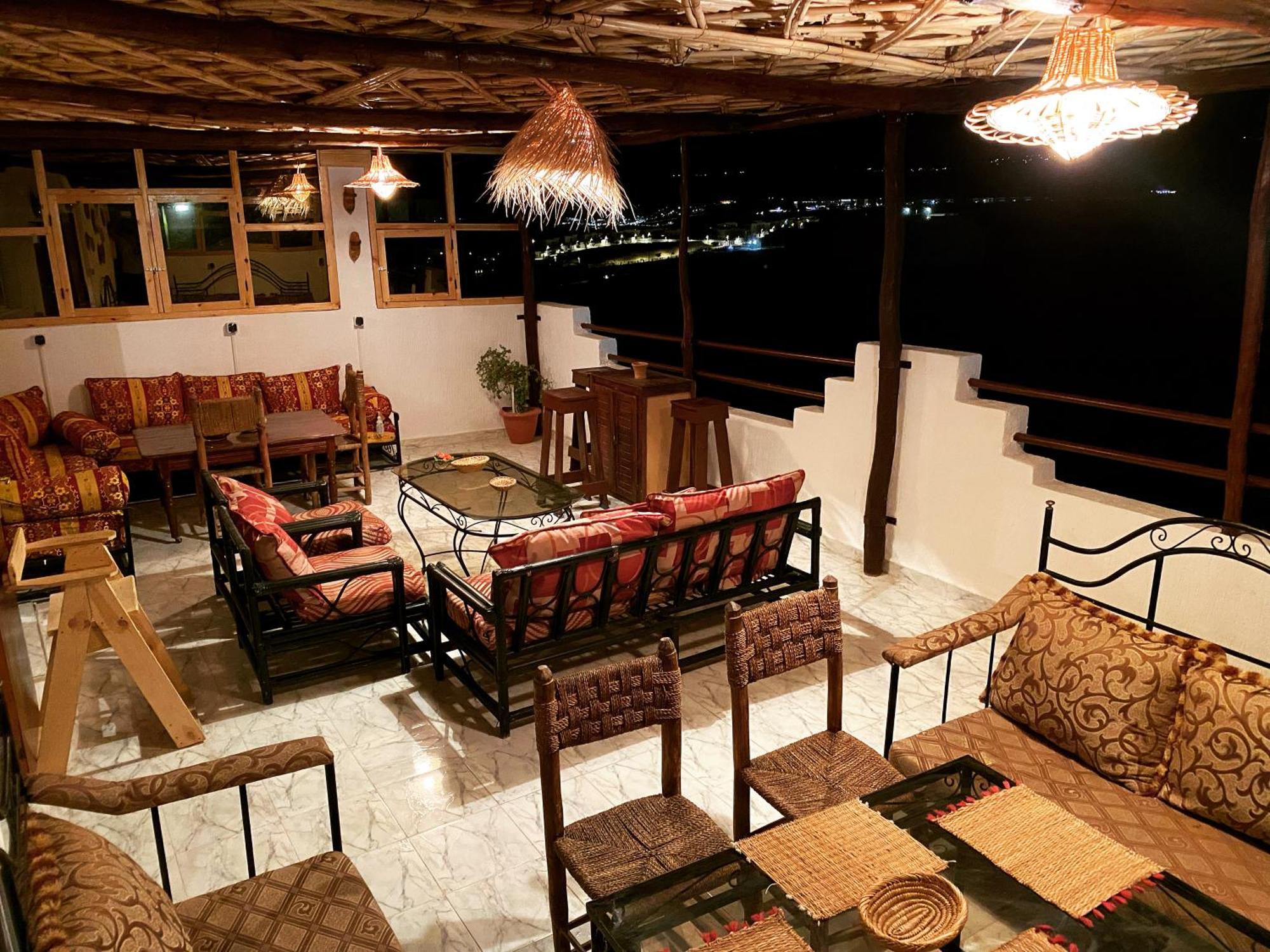 Hotel Red Carpet Surf Camp Sea, Mountain & Garden Escape Tamraght Zewnętrze zdjęcie